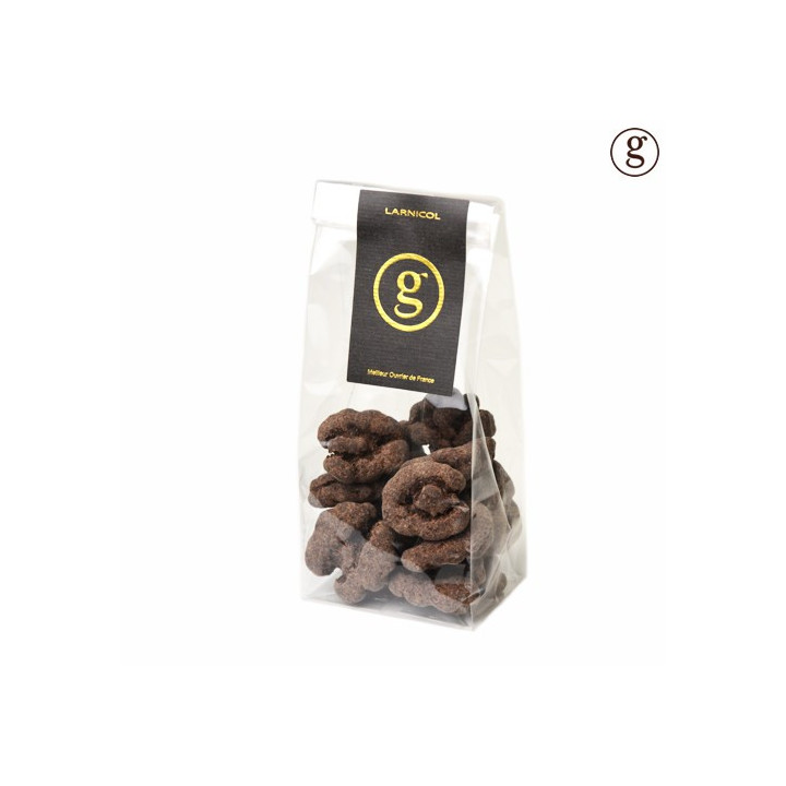 Noix enrobées de chocolat noir